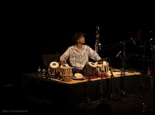 Prabhu EDOUARD (Tablas) et Johann BERBY (Basse)